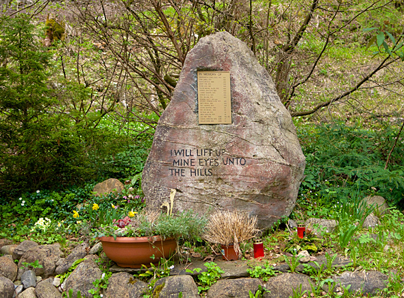Monument commémoratif au bord du Saxetenbach à Wilderswil